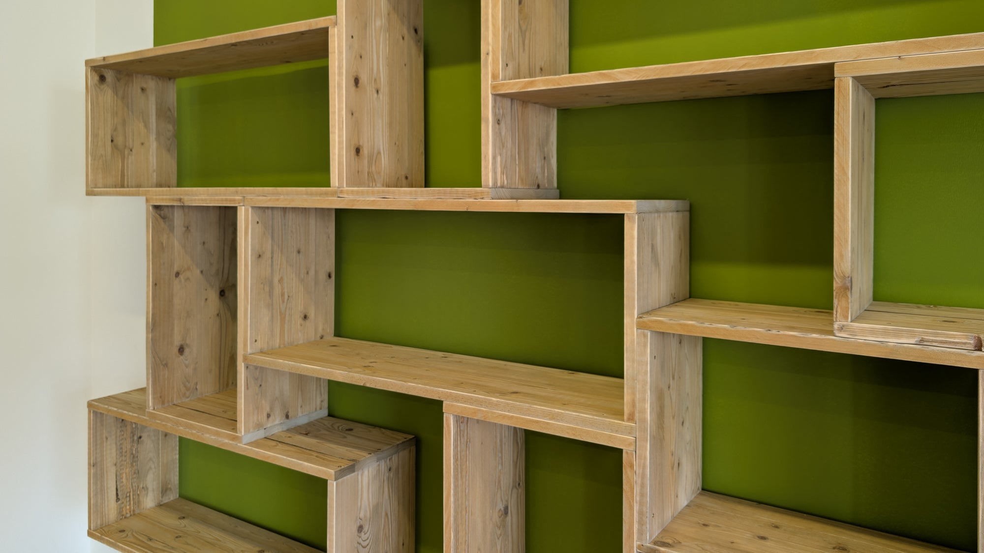 Kiste24 - Modulares Regal aus Bauholz - Amoligno - Modulare Regale