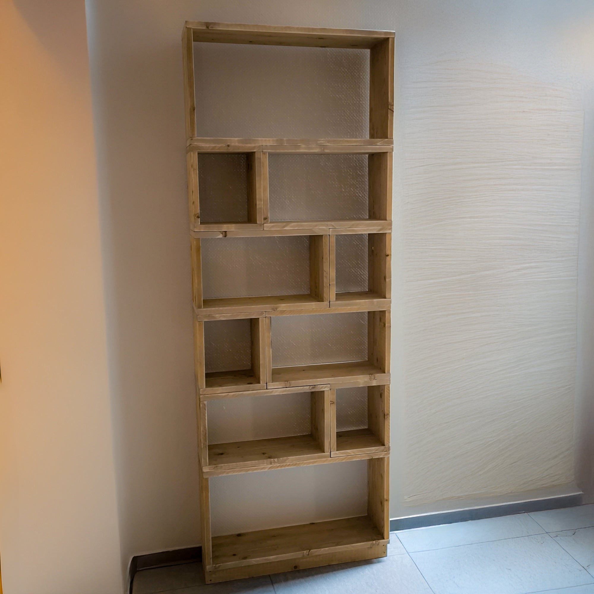 Modulares Regal "Kiste24" aus Bauholz - Amoligno - Modulare Regale