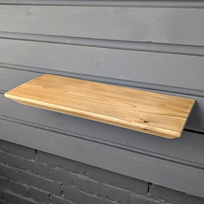 Schwebendes Wandregal aus Bauholz | Used | 30 bis 200 cm breit - Amoligno - Wandregale