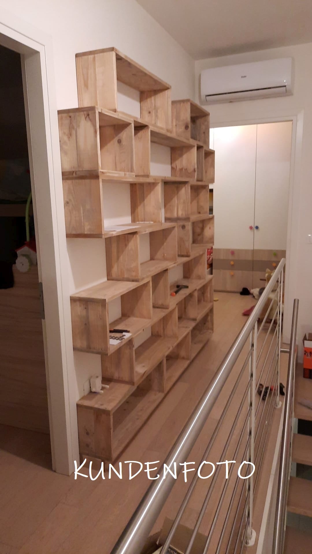 Modulares Standregal aus alten Fußboden - Dielen - Amoligno - Modulare Standregale